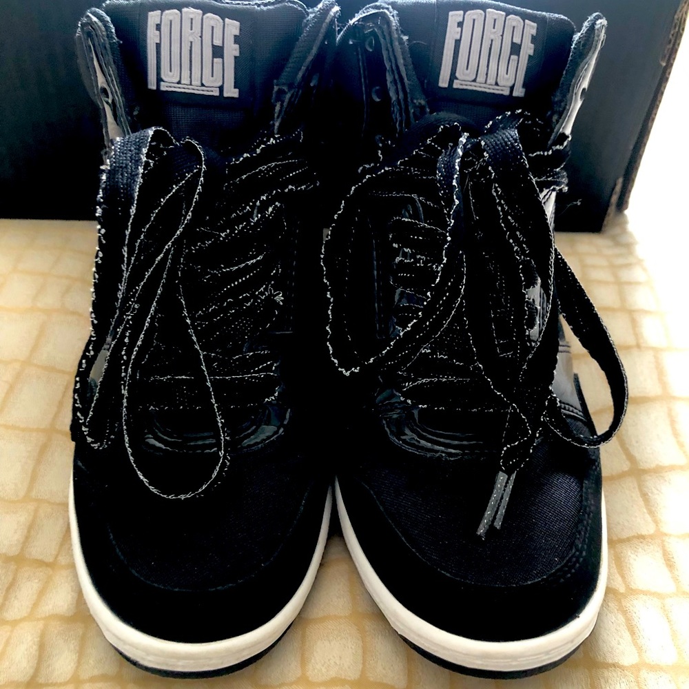 Women’s Nike dunk sky high wedge sneakers size 5.5